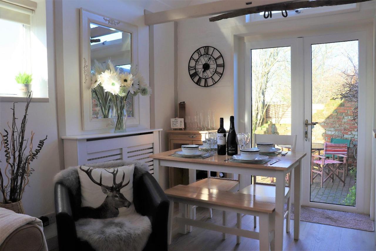 Beautiful Barn Conversion, 3 Bed, Hot Tub, Sauna, Gym, Enclosed Garden Райд Екстер'єр фото