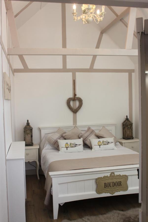 Beautiful Barn Conversion, 3 Bed, Hot Tub, Sauna, Gym, Enclosed Garden Райд Екстер'єр фото